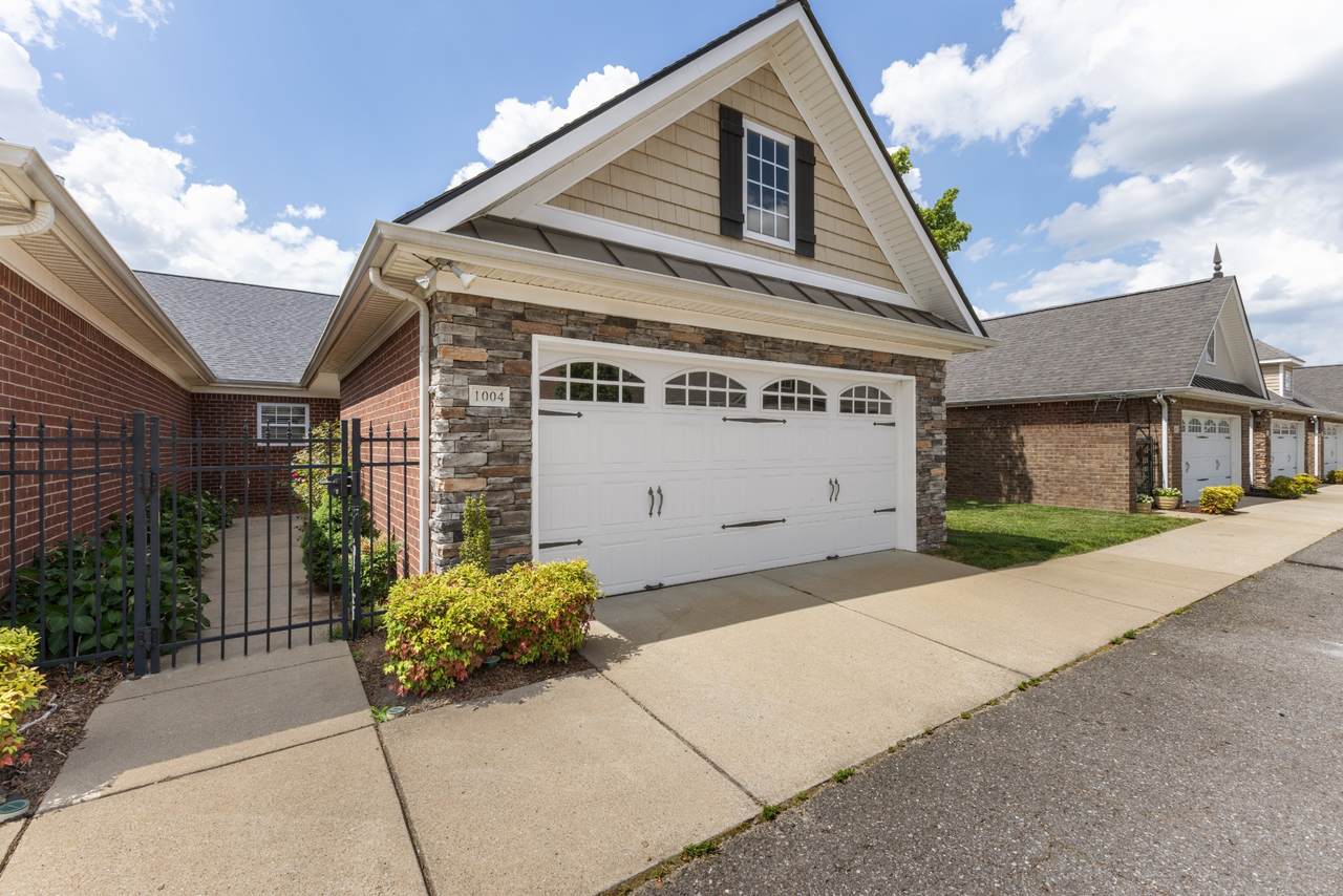 395 Devon Chase Hl - Photo 1