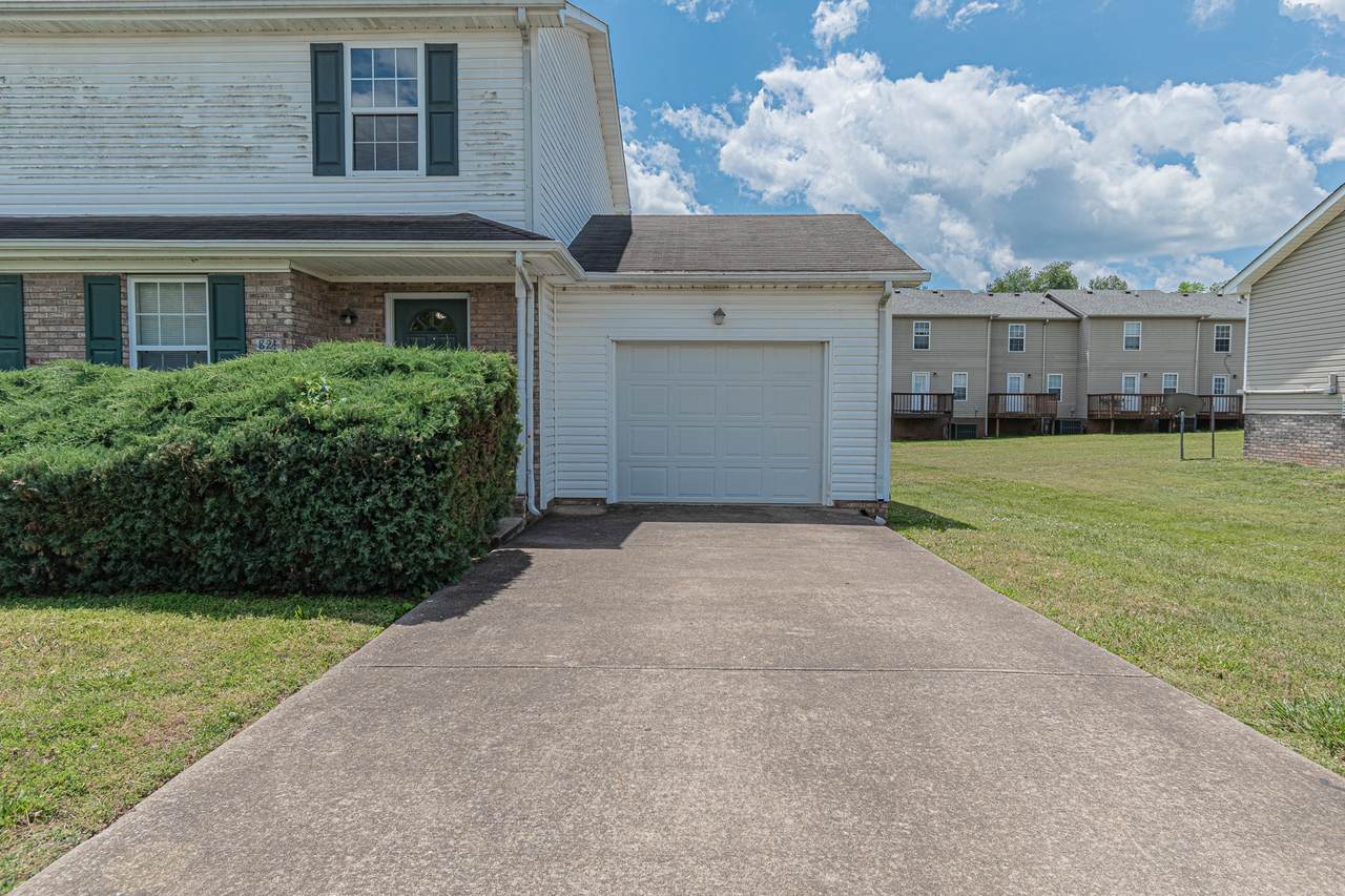 824 Flyer Ct - Photo 1