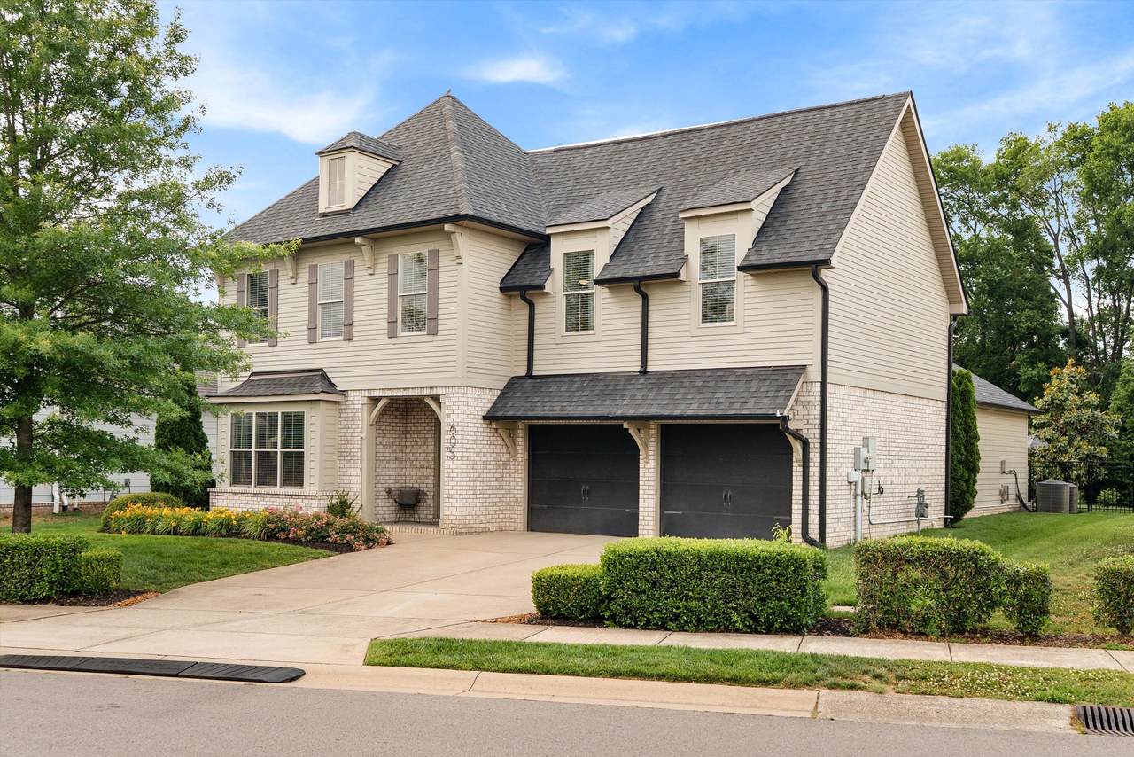 605 Sire Ave - Photo 1