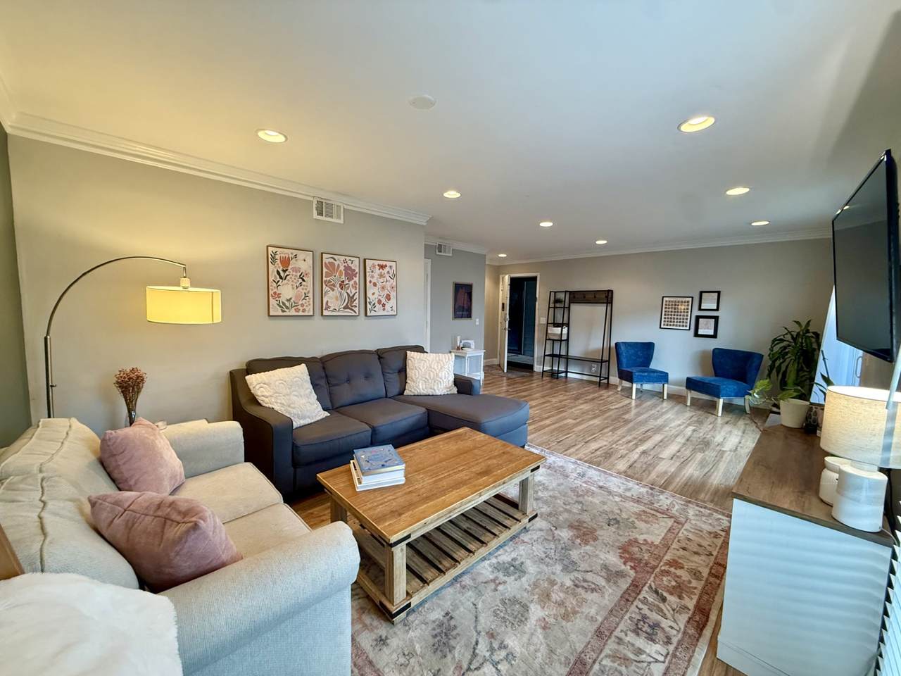1900 Richard Jones Rd - Photo 1