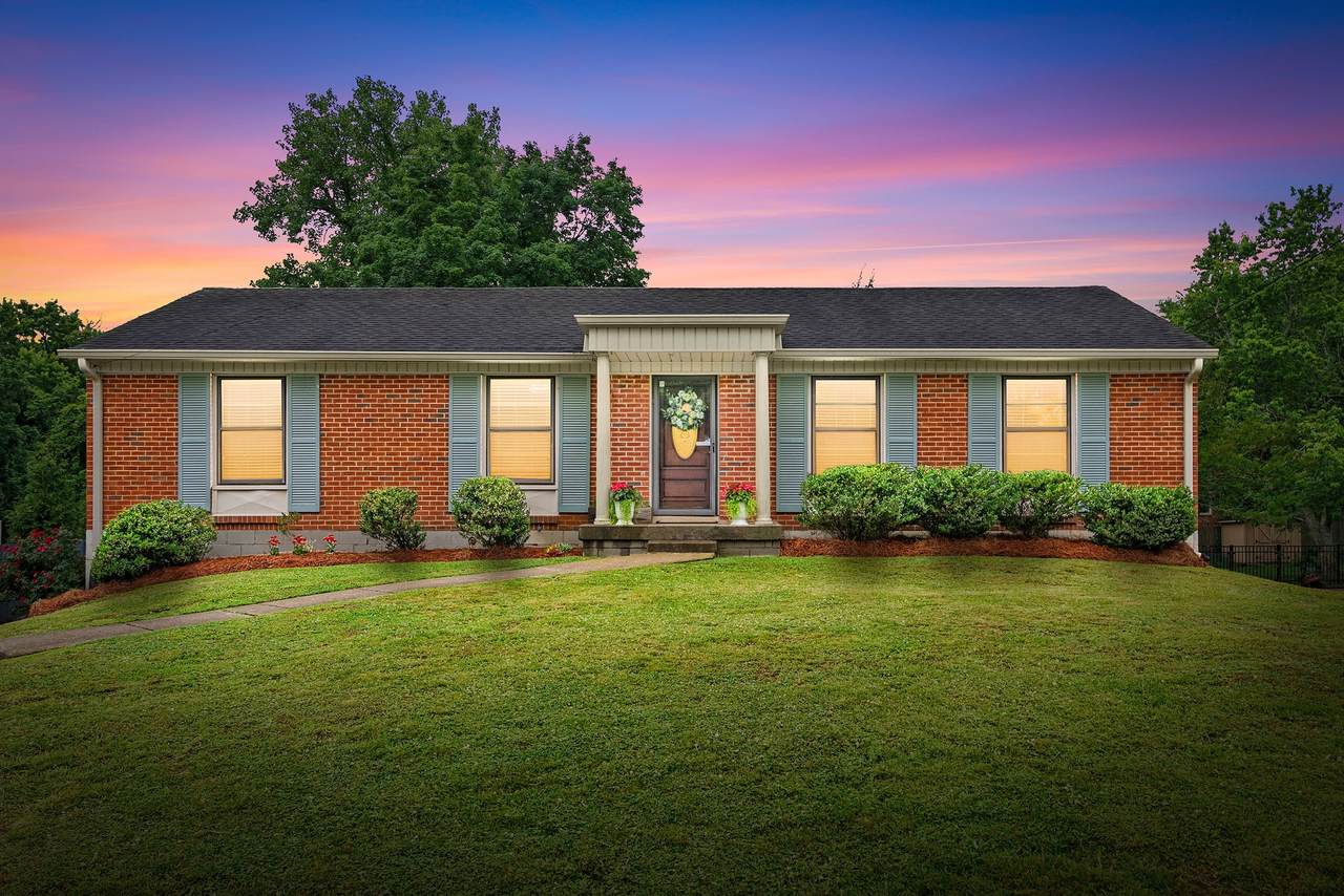 607 Elaine Dr - Photo 1