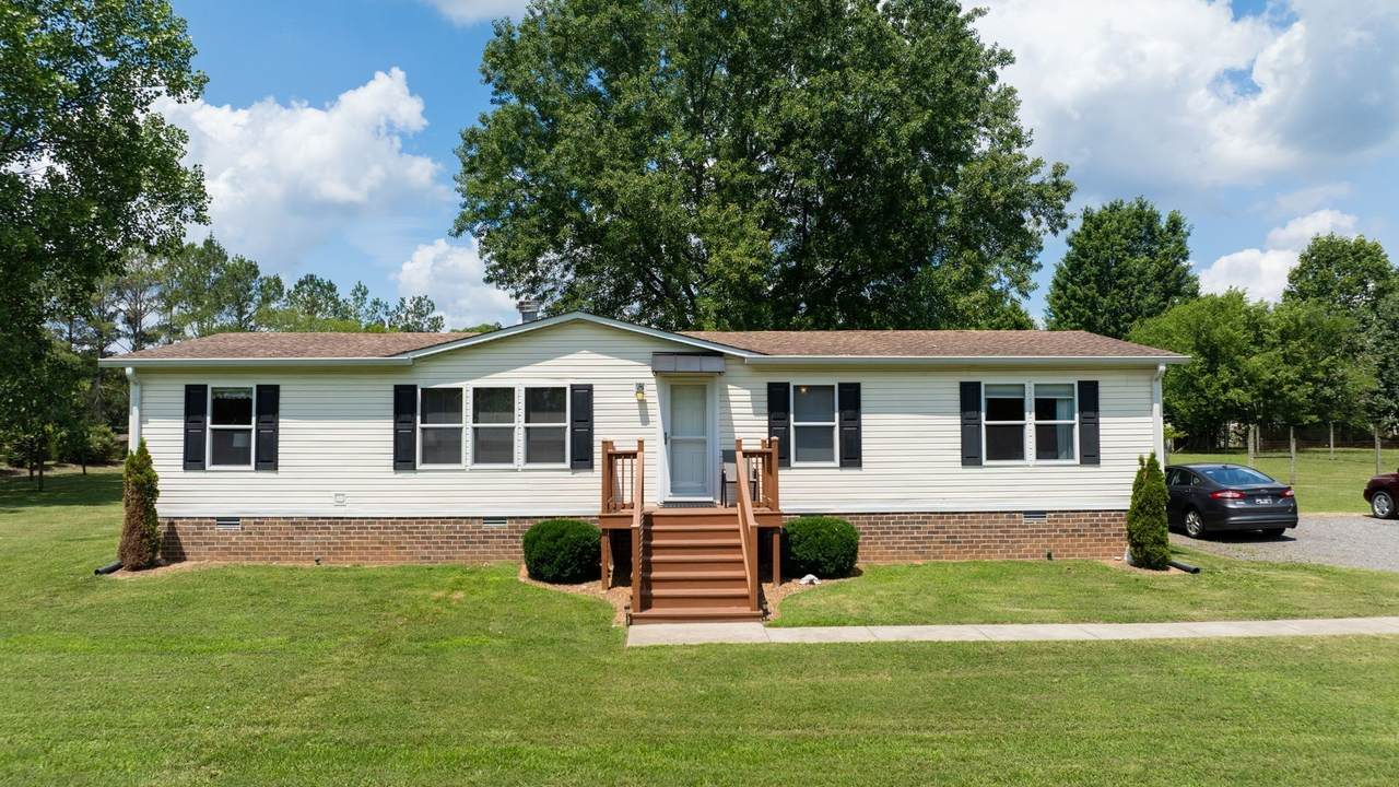 996 Underwood Rd - Photo 1