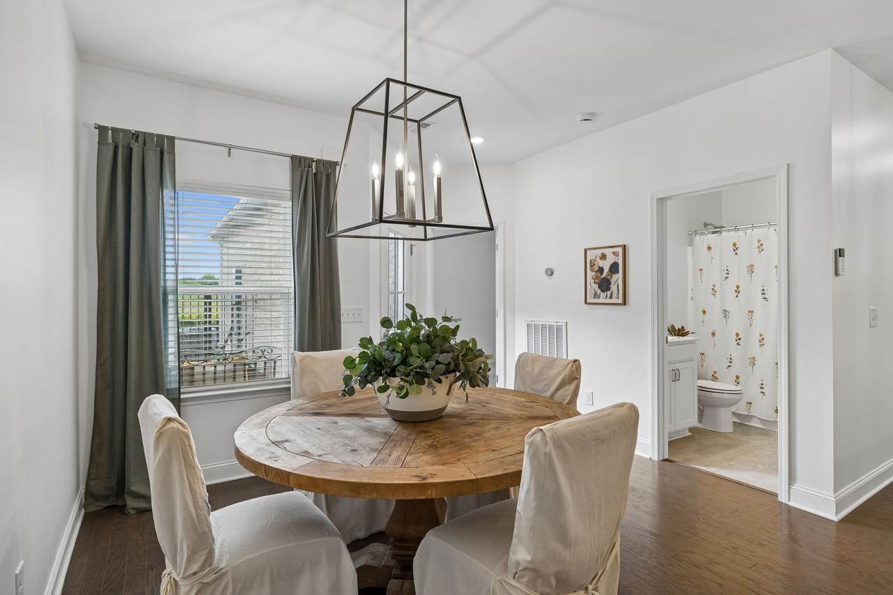 2330 Laurelstone Dr - Photo 1