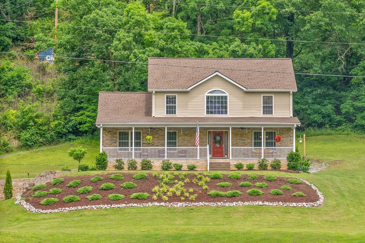 590A Lindsey Hollow Rd - Photo 1