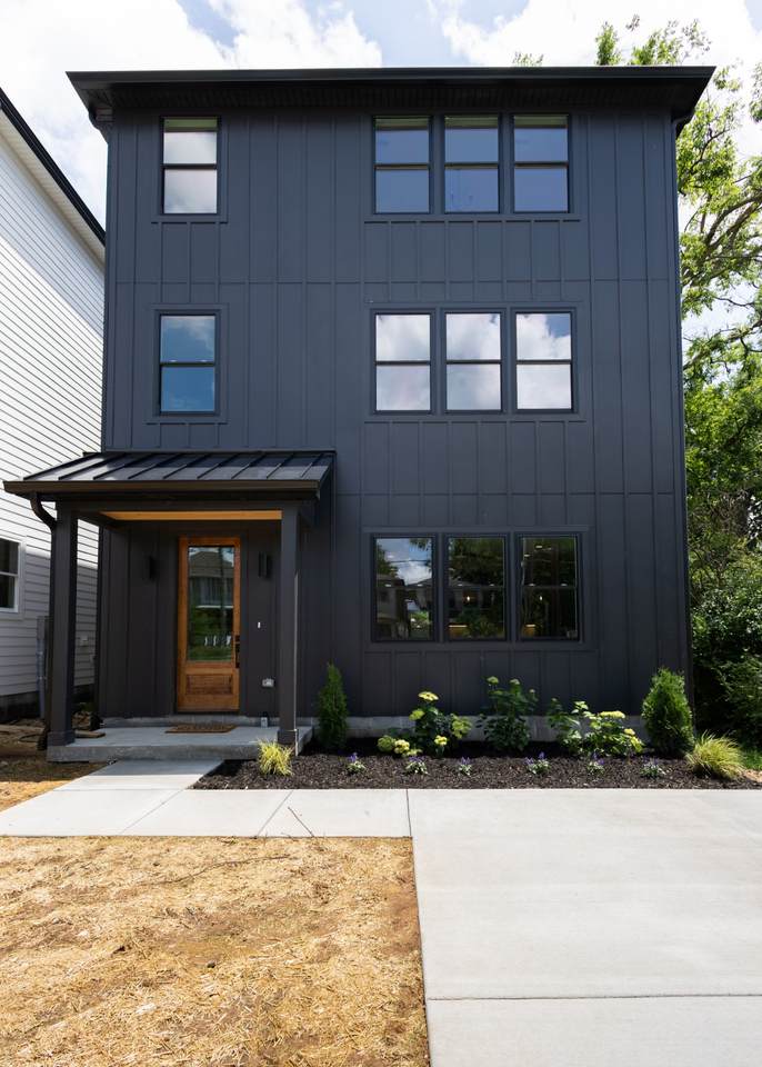 600 James Ave - Photo 1