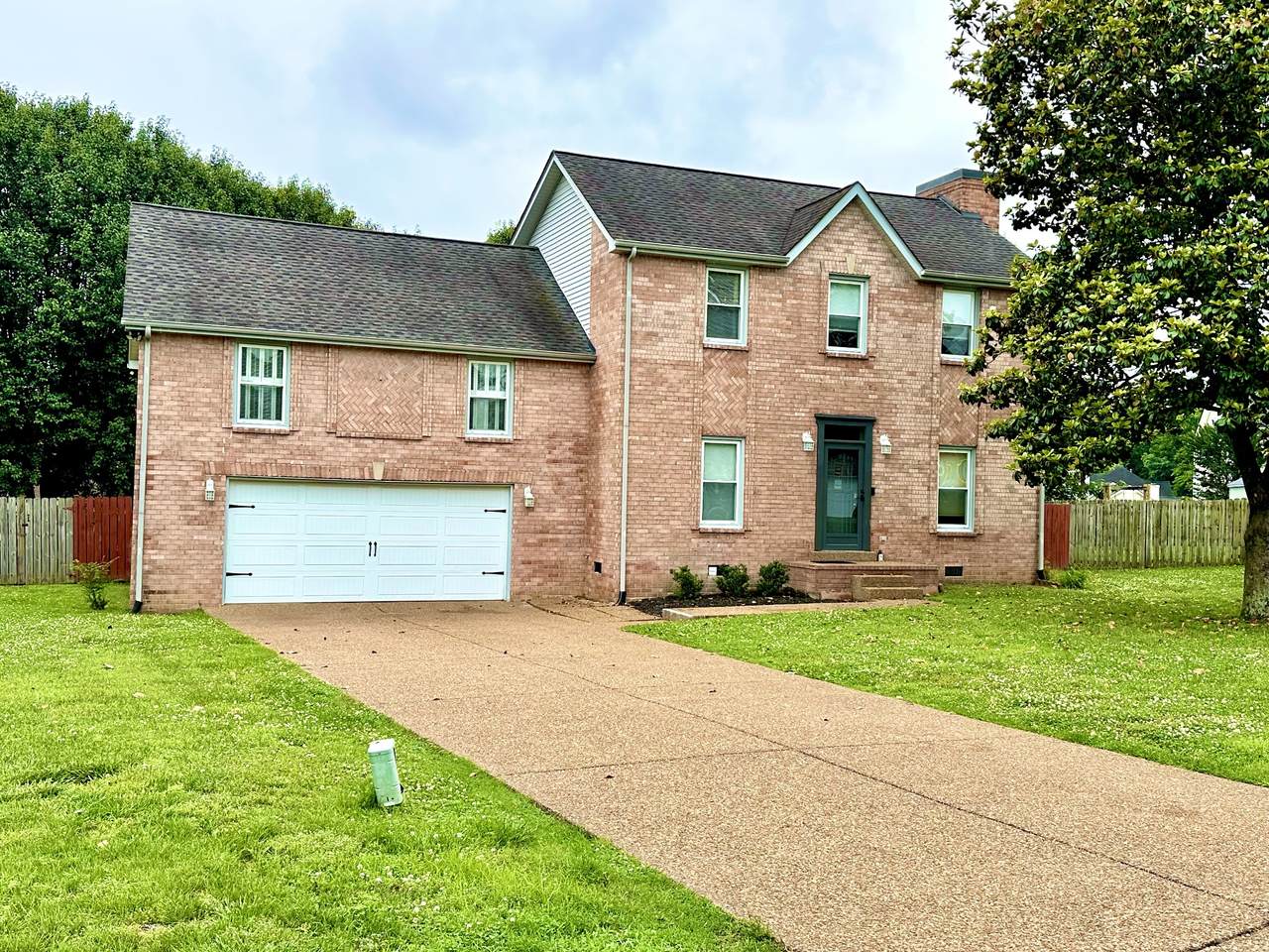 1816 Elizabeth Ct - Photo 1