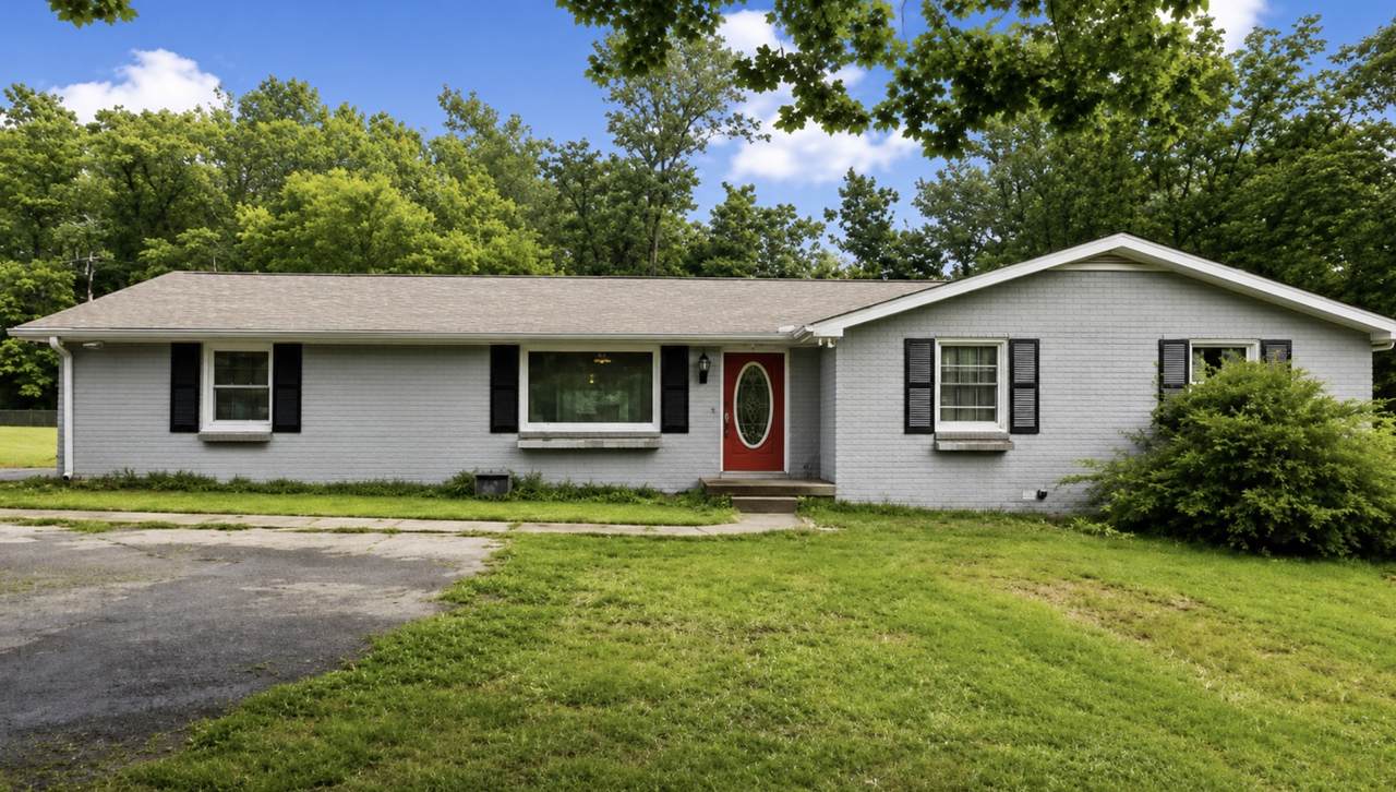 1087 Jackson Heights Rd - Photo 1