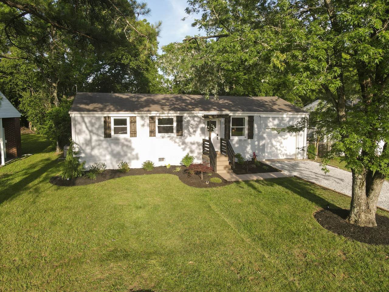 https://bt-photos.global.ssl.fastly.net/nashville/1280_boomver_2_RTC3223807-1.jpg