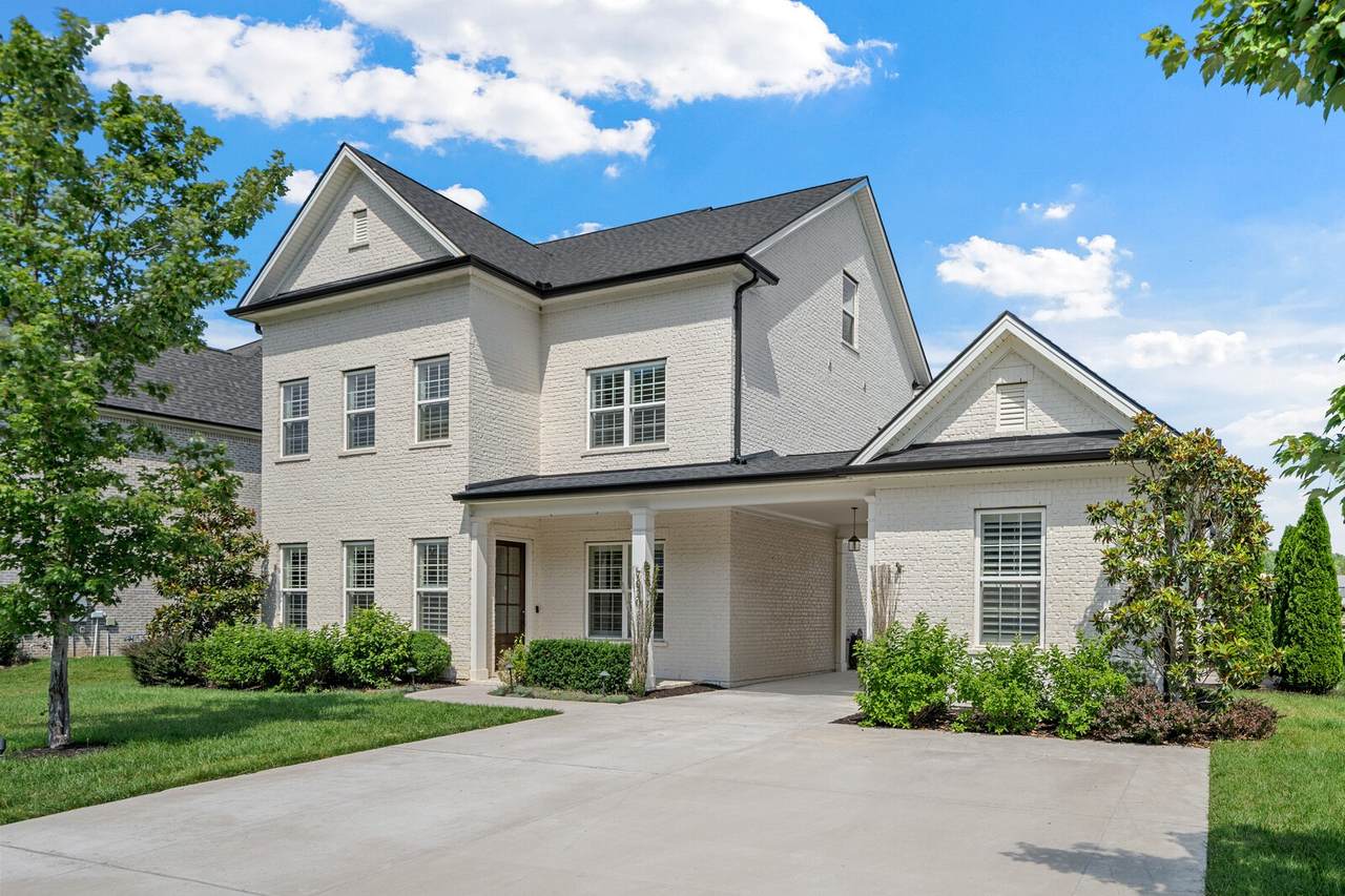 7020 Vineyard Valley Dr - Photo 1
