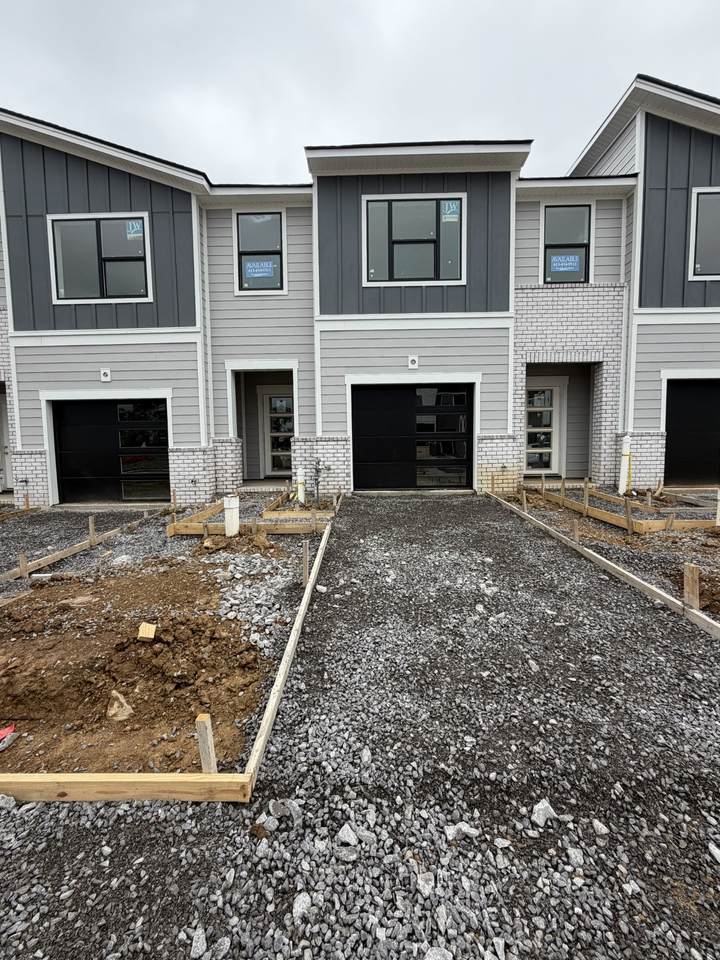944 Tellico Street - Photo 1