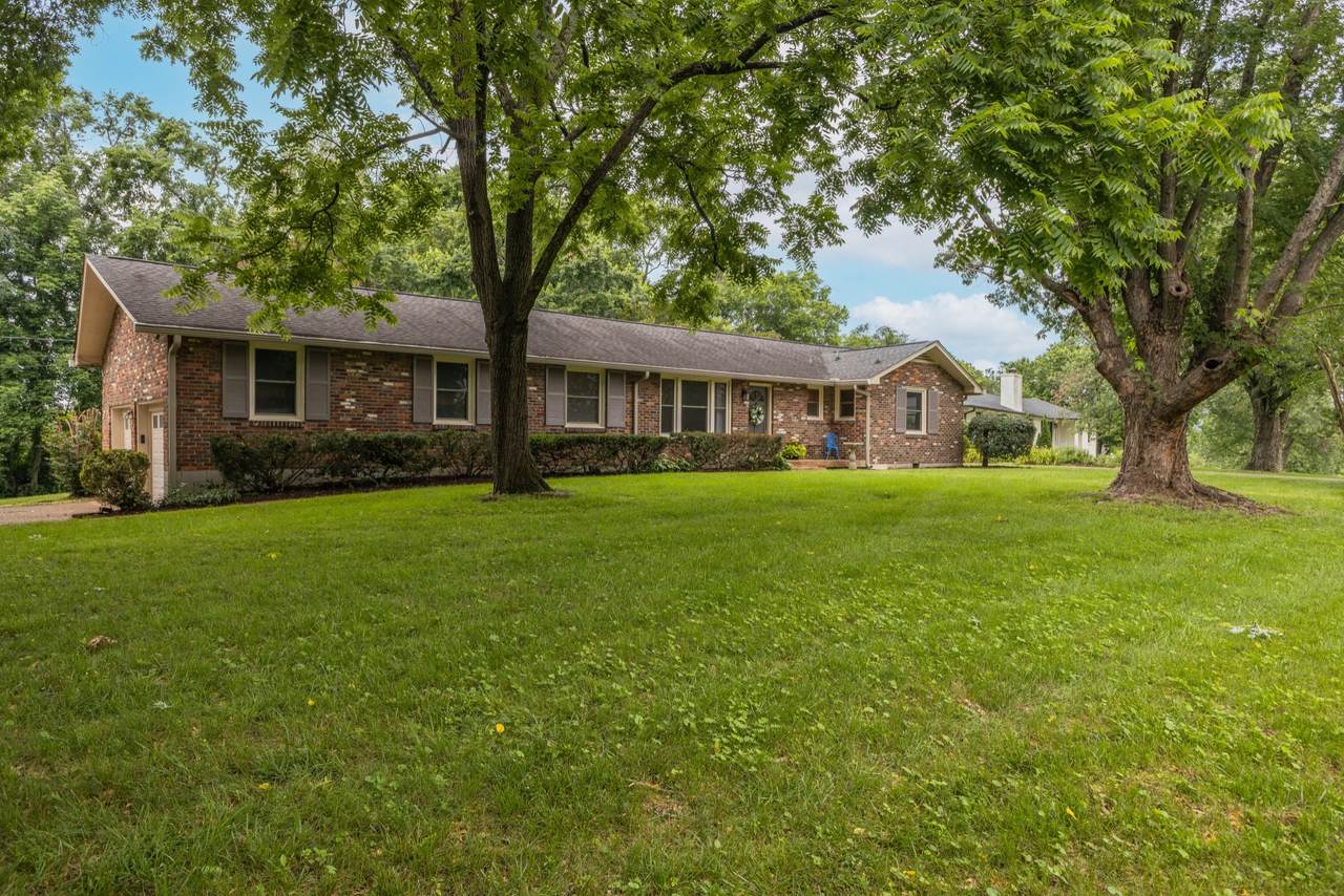443 Oakley Dr - Photo 1