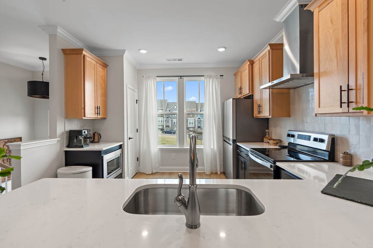 1739 Park Terrace Ln - Photo 1