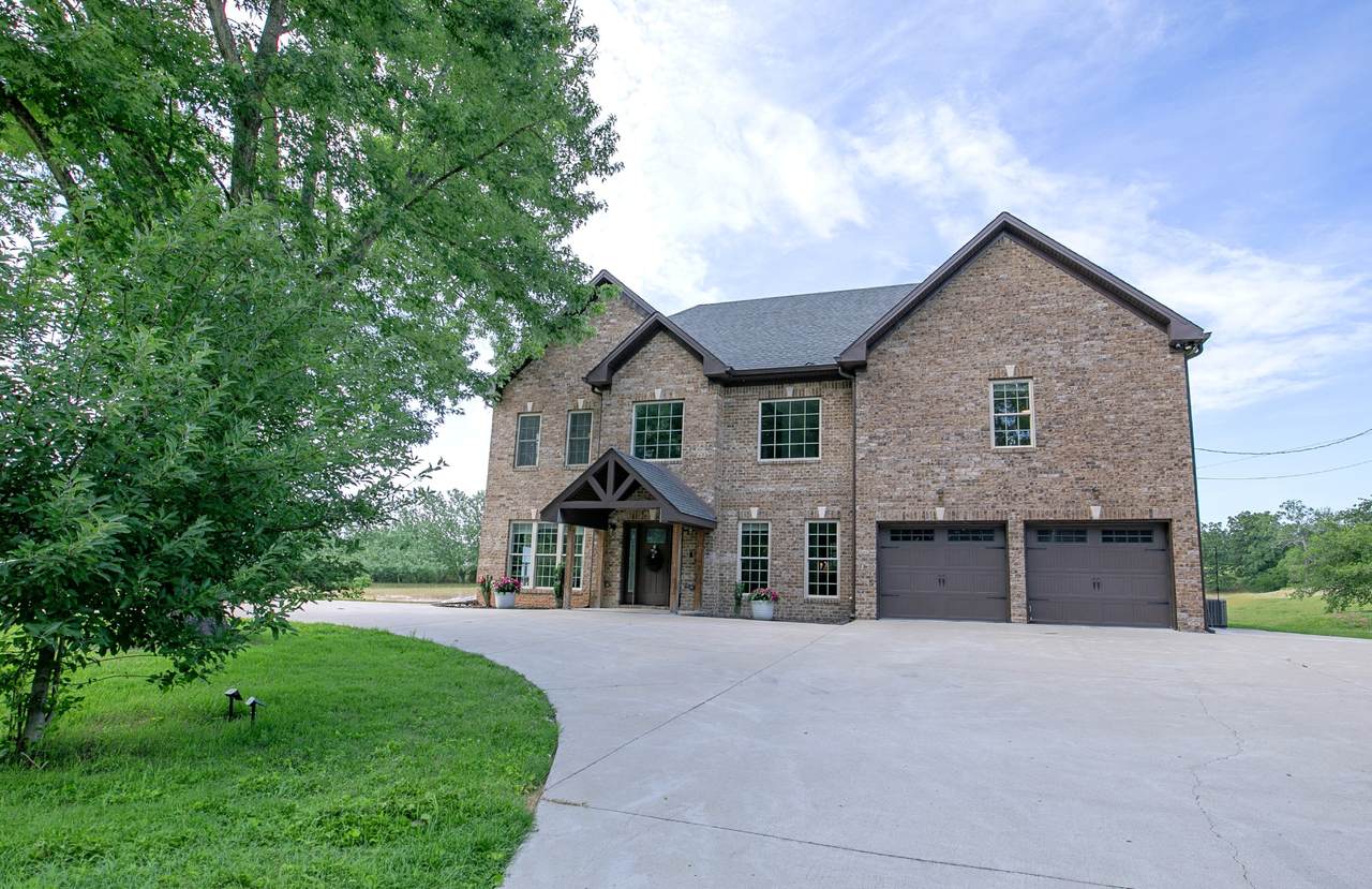 7144 Hall Rd - Photo 1