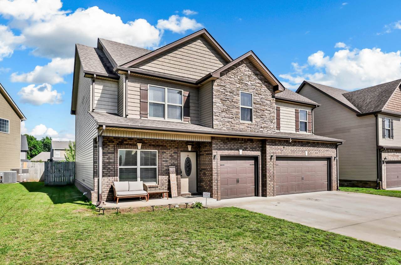 925 Tanager Ct - Photo 1