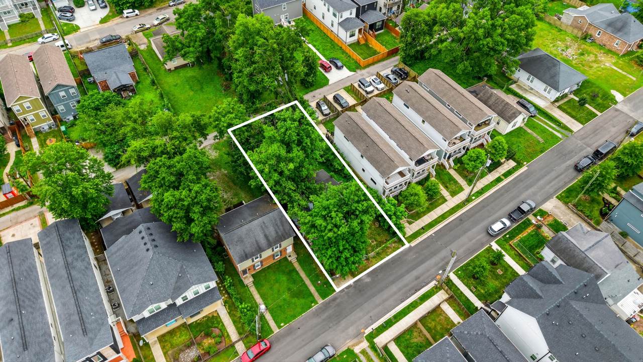 1910 15th Ave - Photo 1