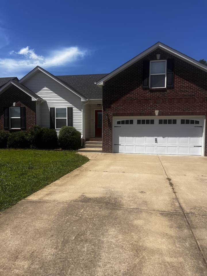 829 Shelton Cir - Photo 1