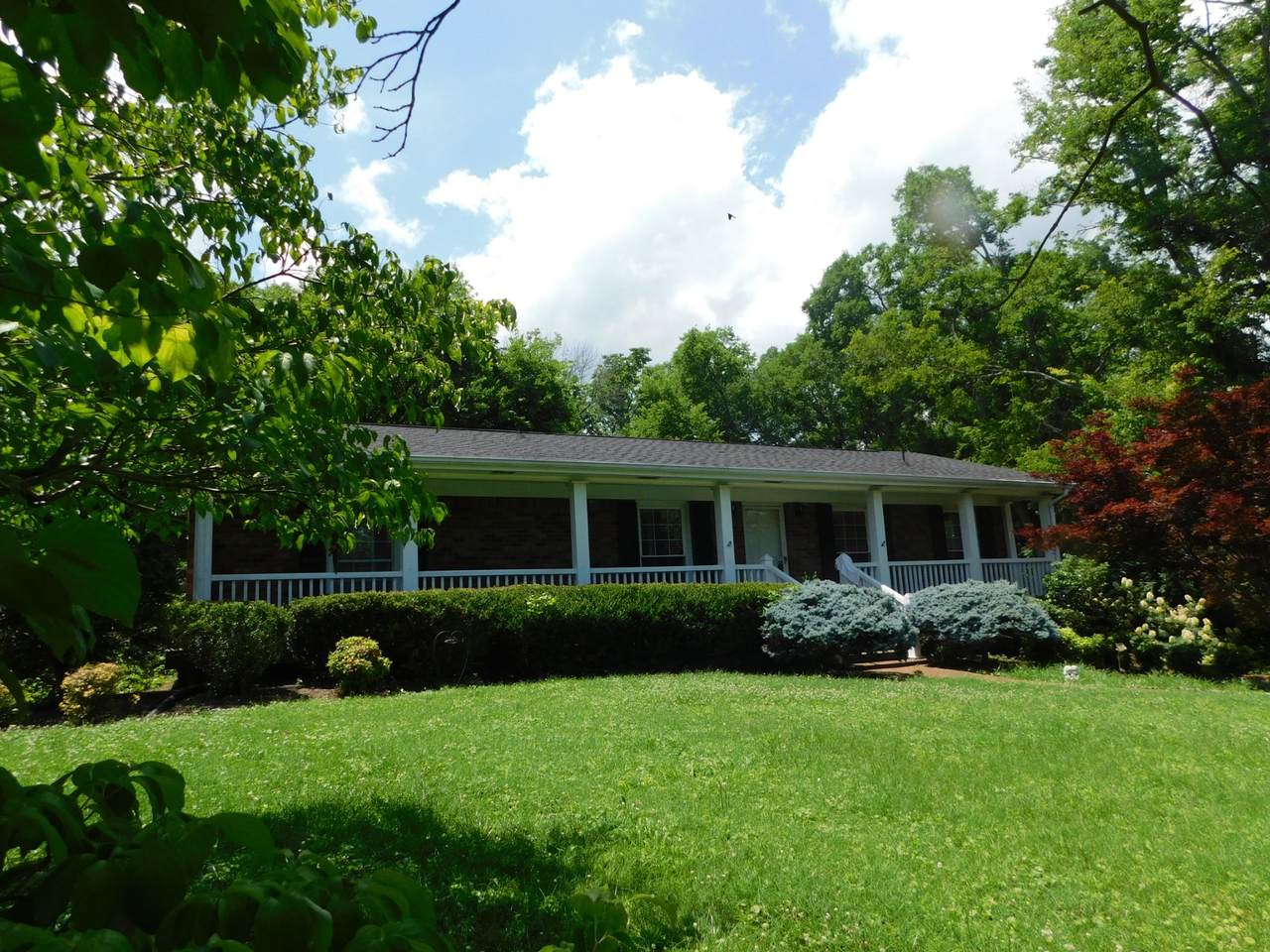 https://bt-photos.global.ssl.fastly.net/nashville/1280_boomver_2_RTC3243052-1.jpg