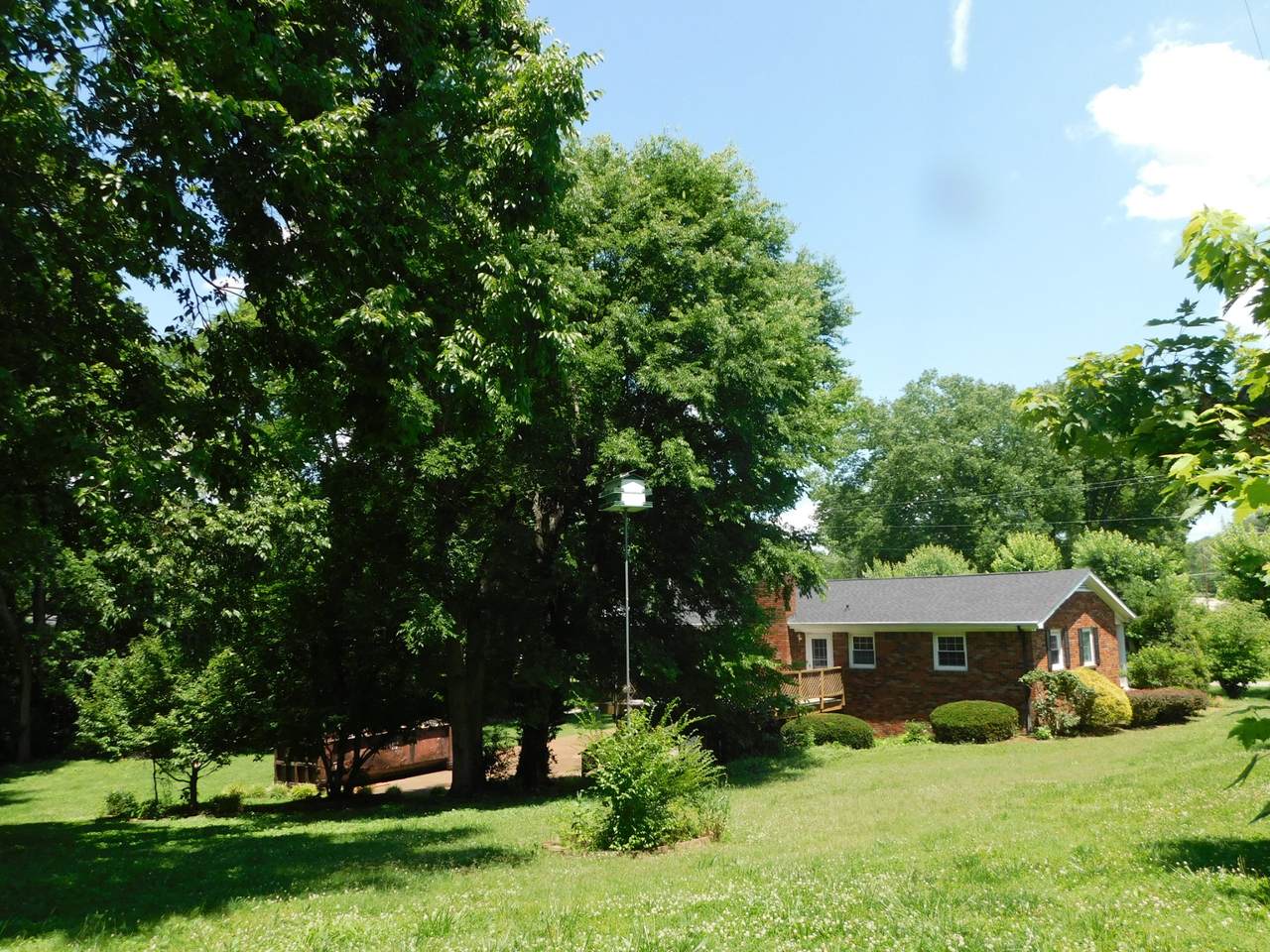 https://bt-photos.global.ssl.fastly.net/nashville/1280_boomver_2_RTC3243052-1.jpg