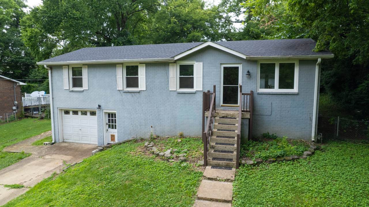 213 Sterry Ct - Photo 1