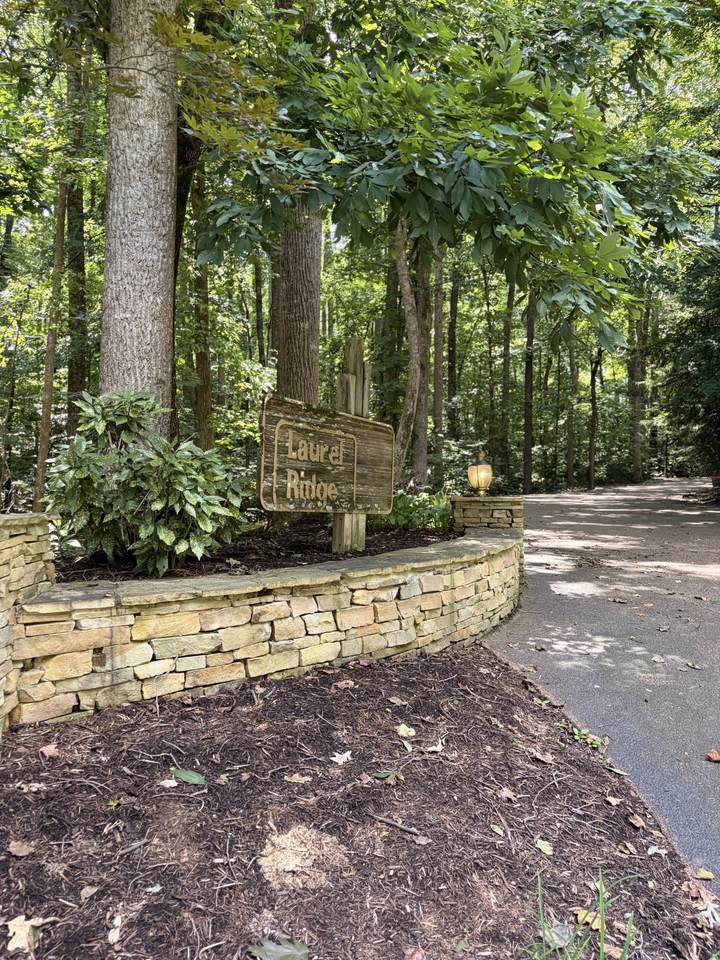 505 Maple Ave - Photo 1