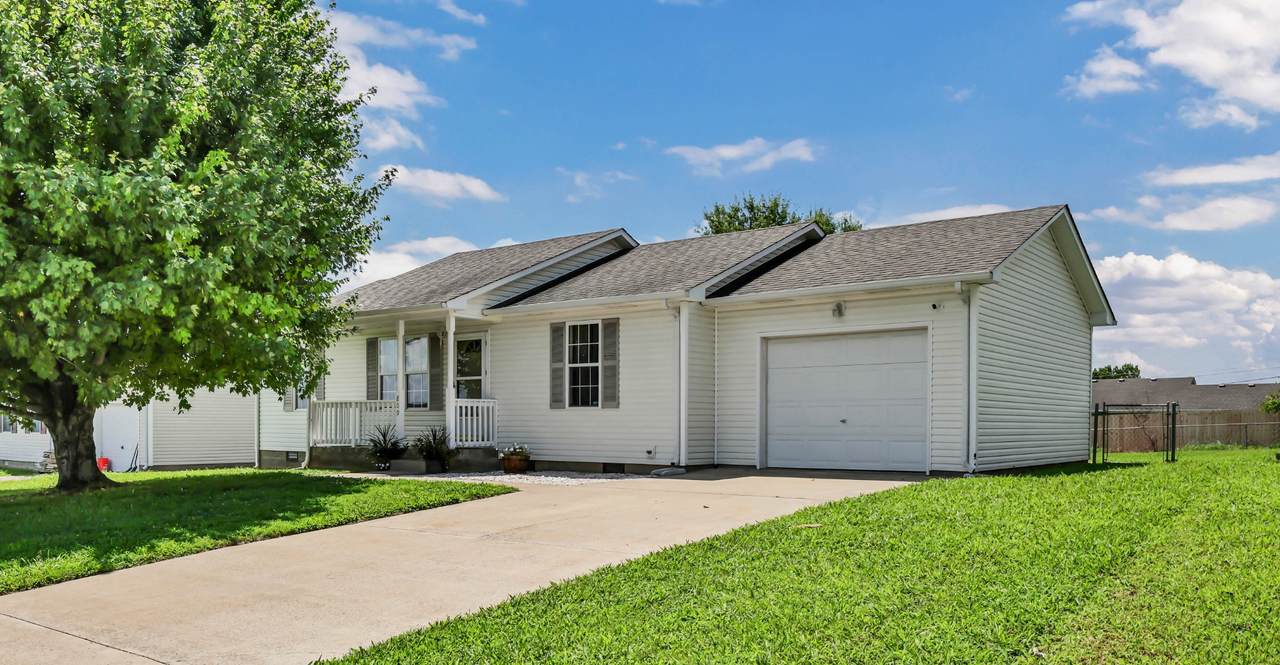 809 Stableford Rd - Photo 1
