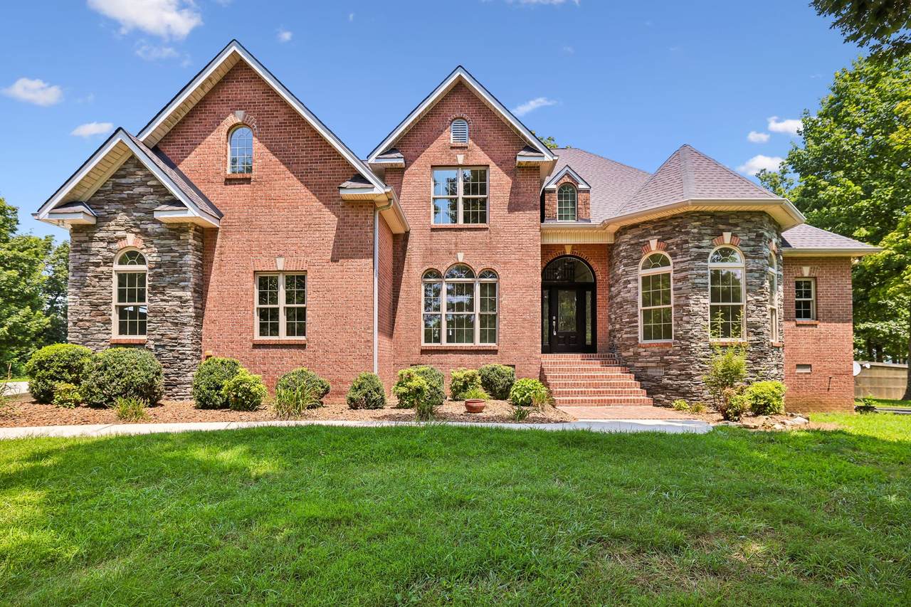 231 Point Dr - Photo 1