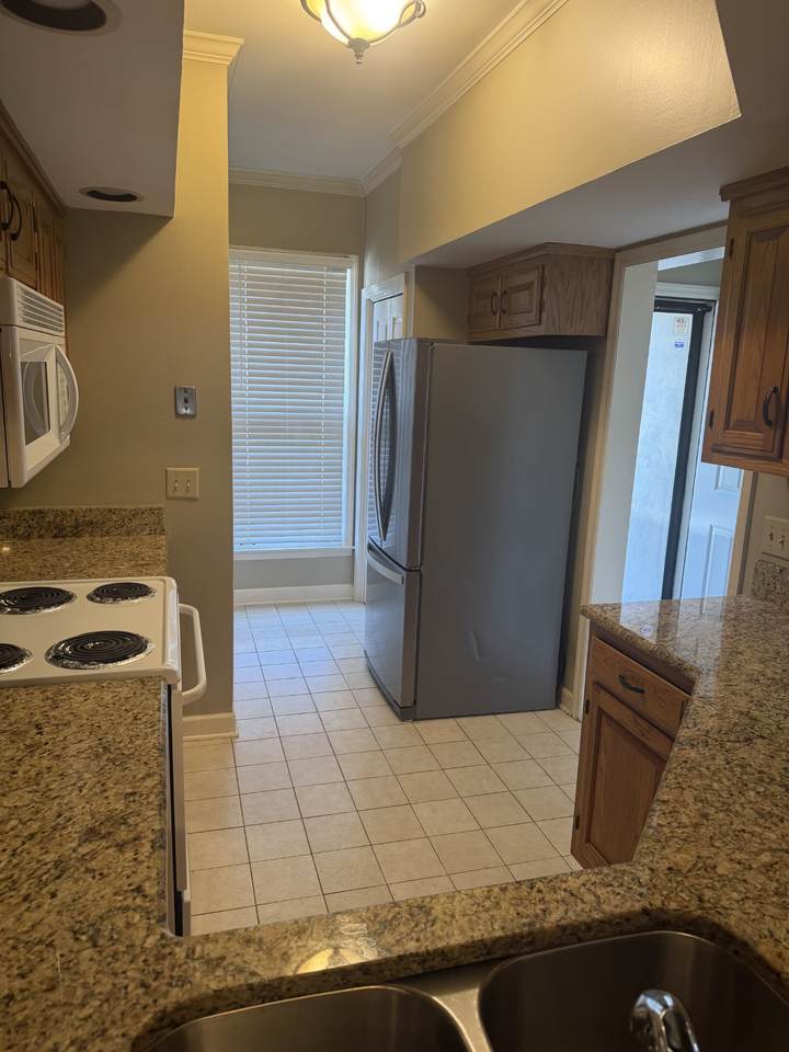 2116 Portland Ave - Photo 1