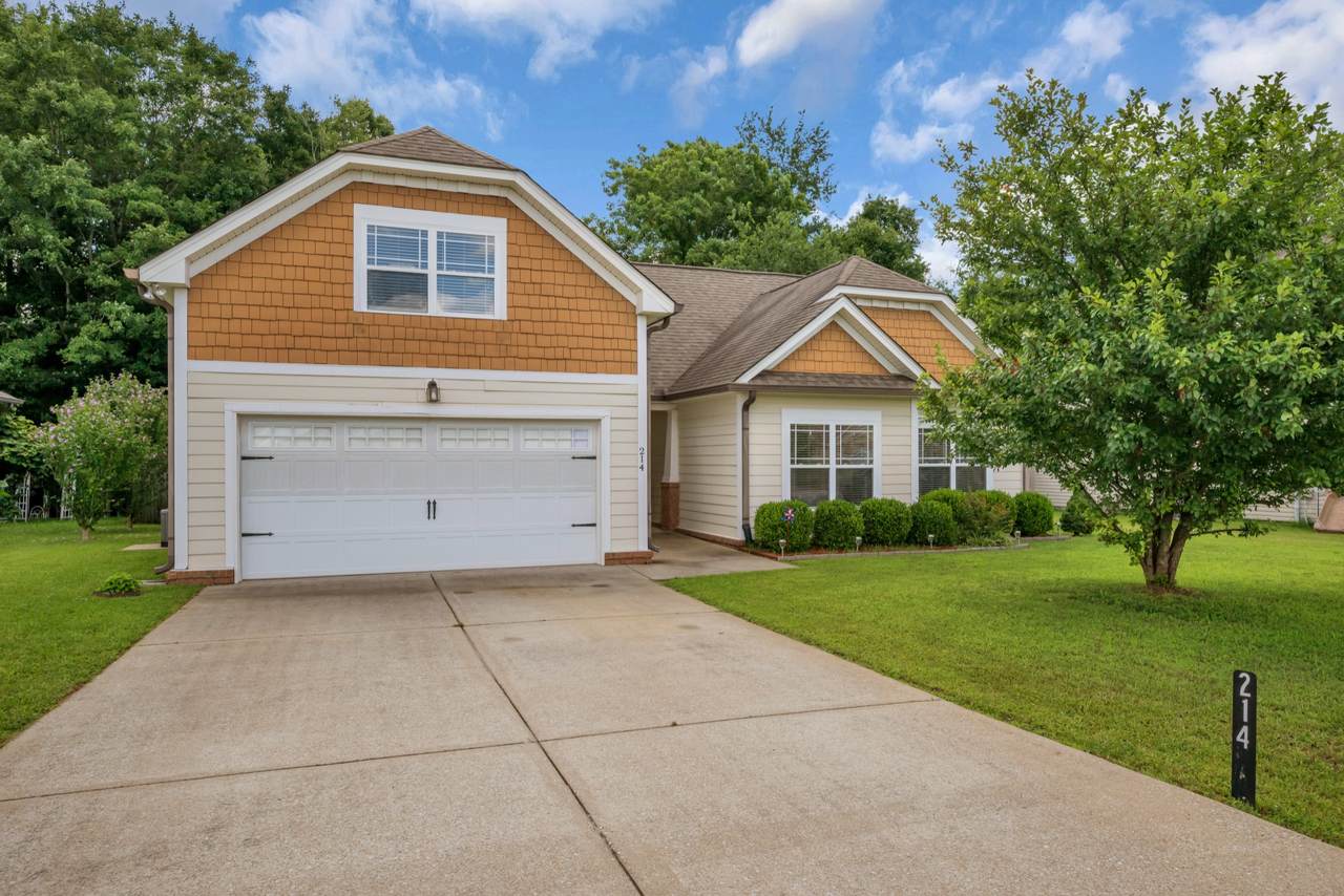 214 Wyburn Pl - Photo 1