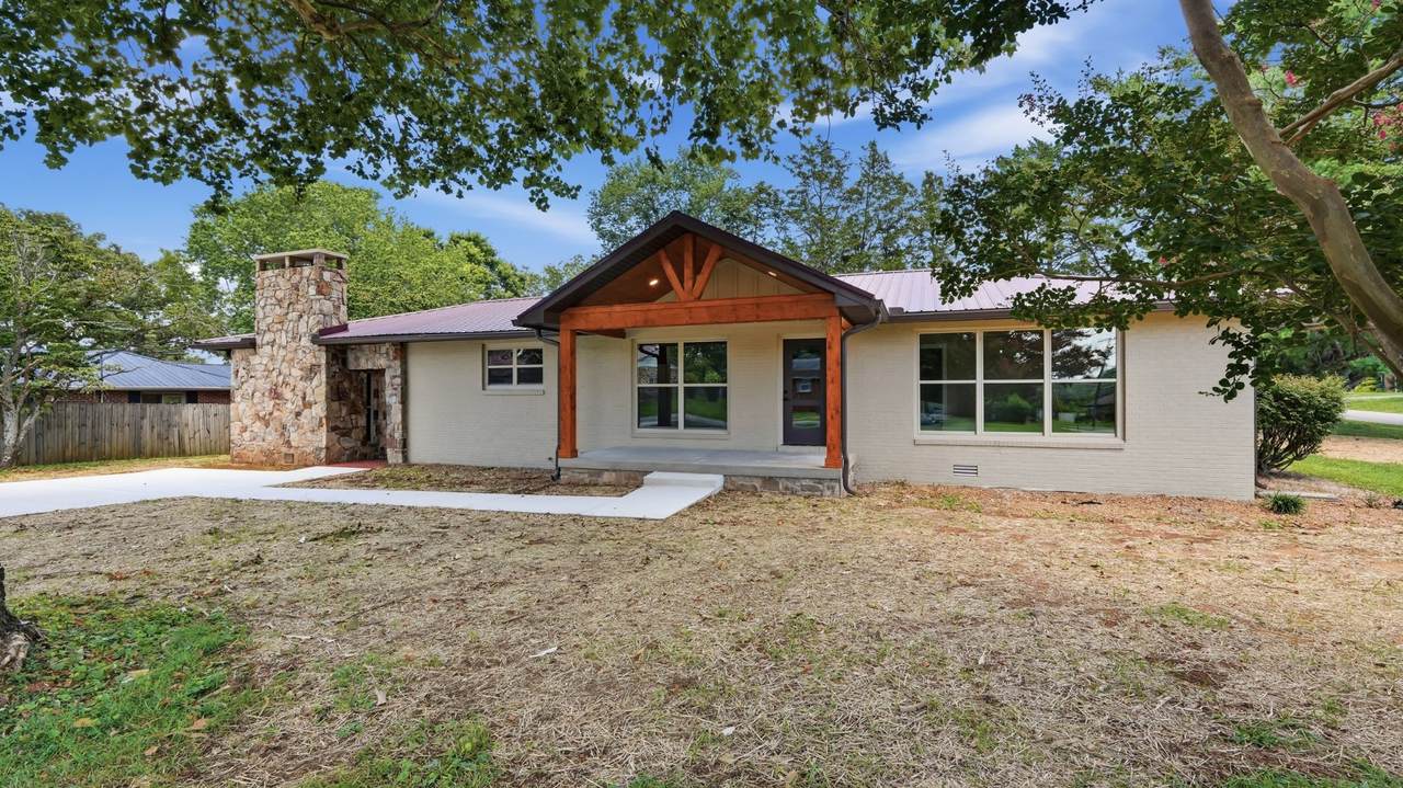 109 Oak Park - Photo 1