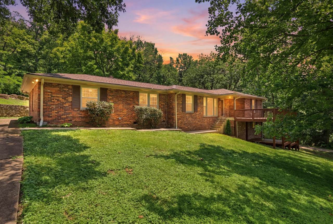 600 Vanoke Dr - Photo 1
