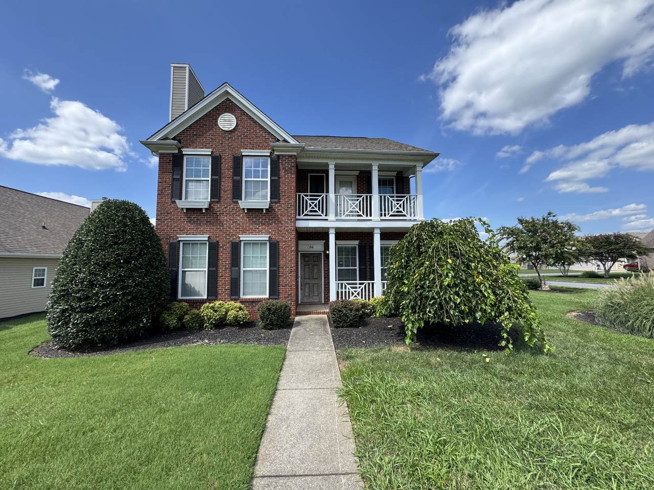 186 Whitman Aly - Photo 1