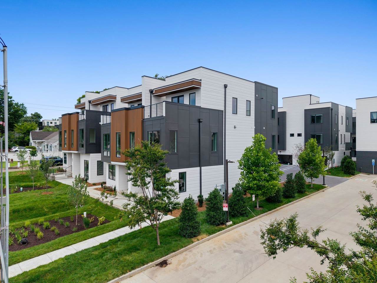 602 Southgate Avenue - Photo 1