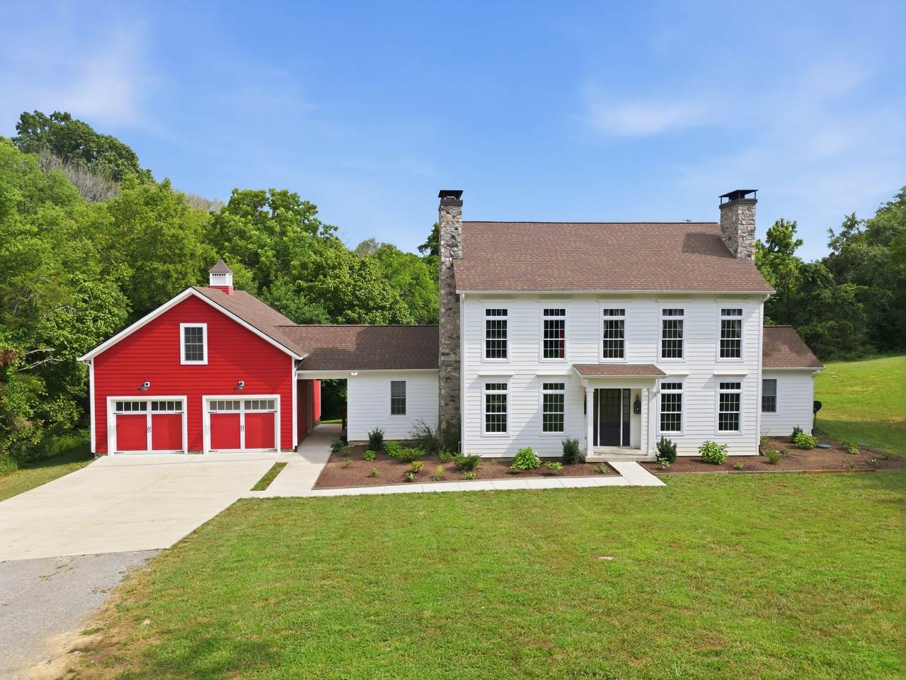 597 Cummings Ln - Photo 1