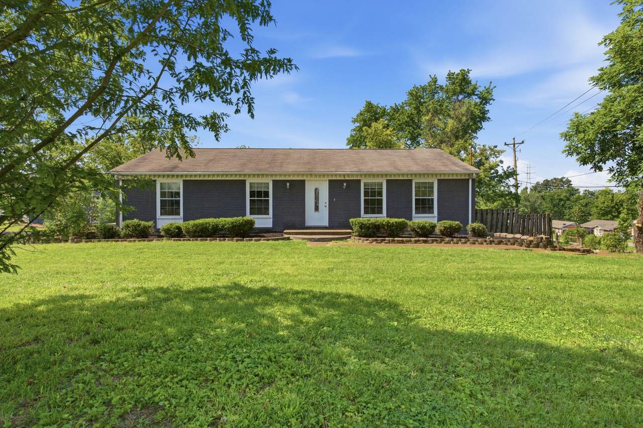 302 Gates Rd - Photo 1