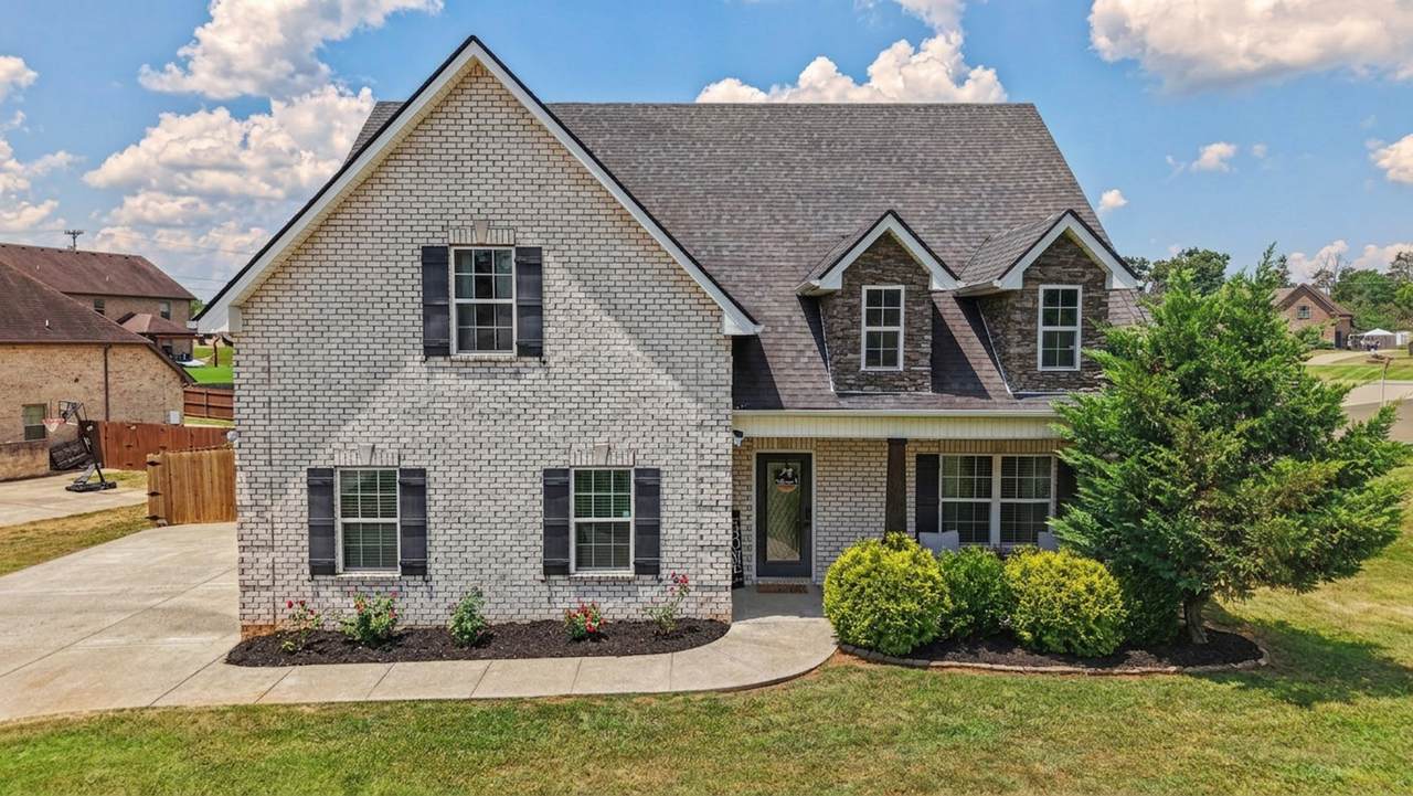 1213 Rivercrest Dr - Photo 1
