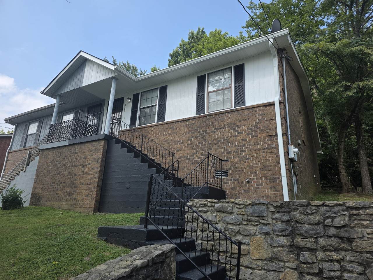 530 Phipps Dr - Photo 1