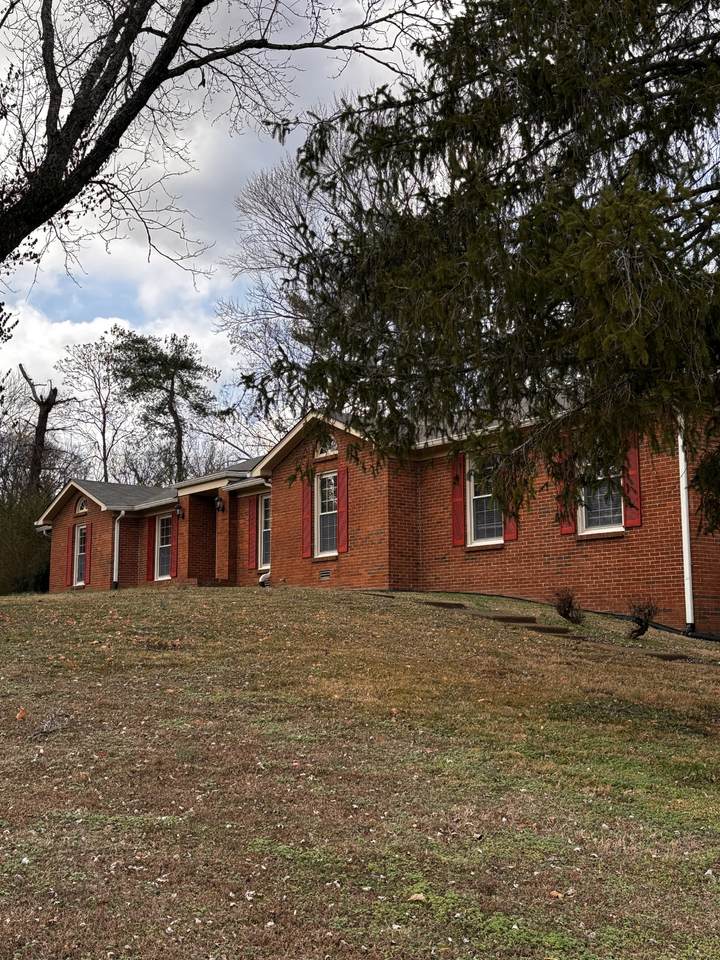 https://bt-photos.global.ssl.fastly.net/nashville/1280_boomver_2_RTC3262027-1.jpg