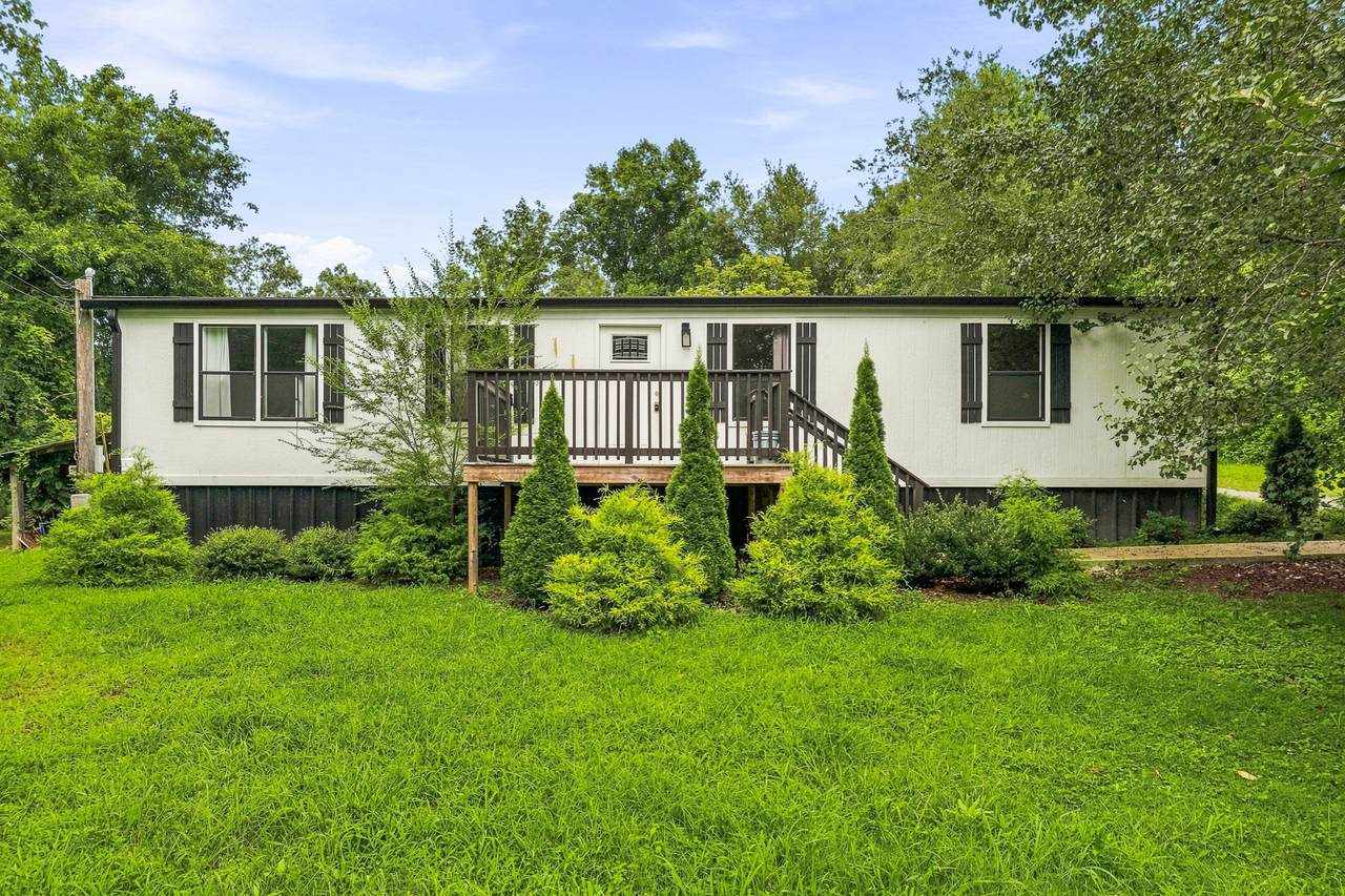 563 Sunset Point Rd - Photo 1