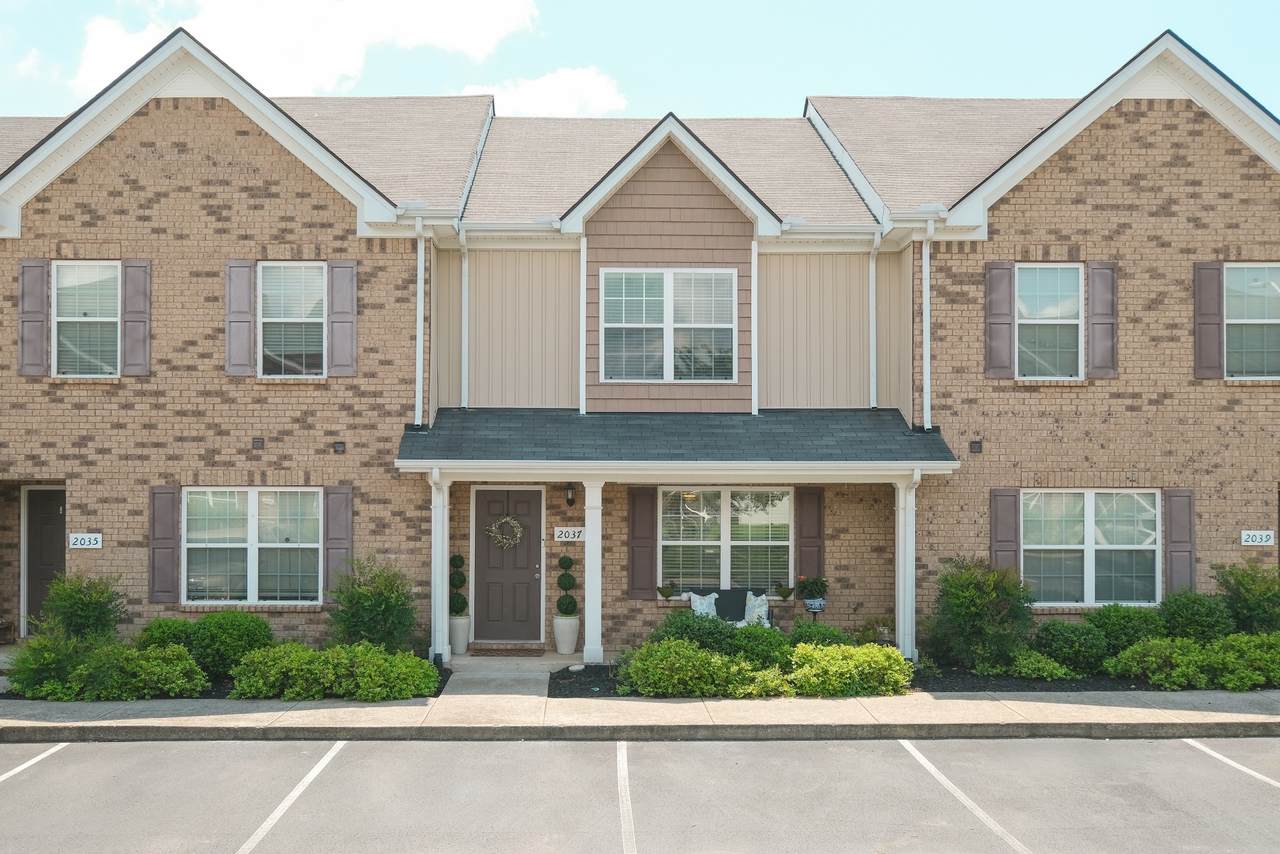 2037 Debonair Ln - Photo 1