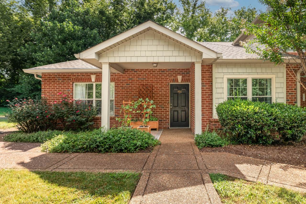 402 Cashmere Dr - Photo 1