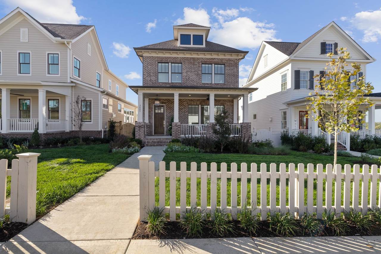 3005 Winterberry Drive - Photo 1