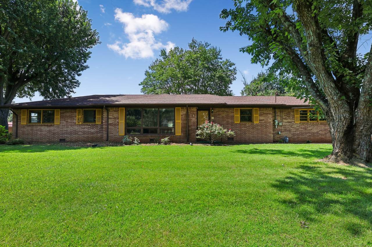 203 Kelly Dr - Photo 1