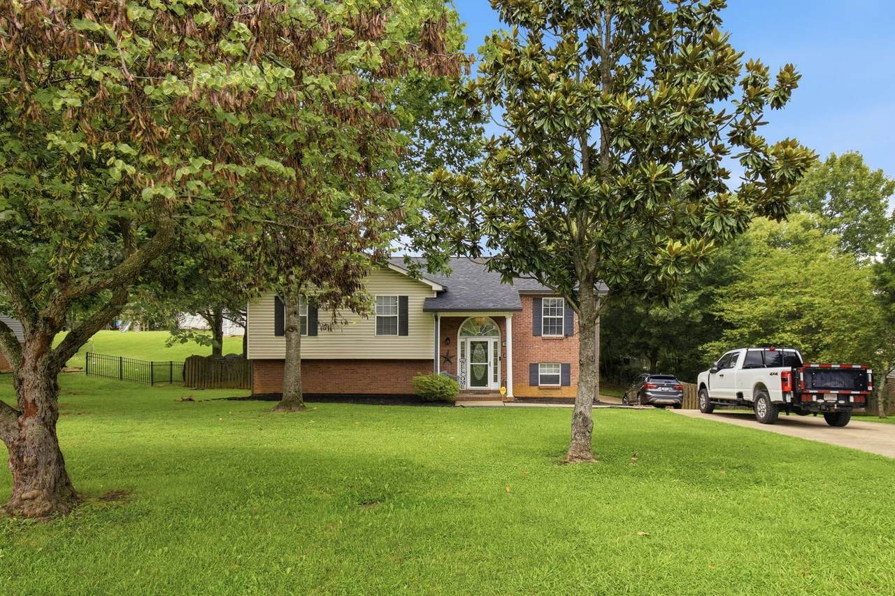 712 N Woodson Rd - Photo 1