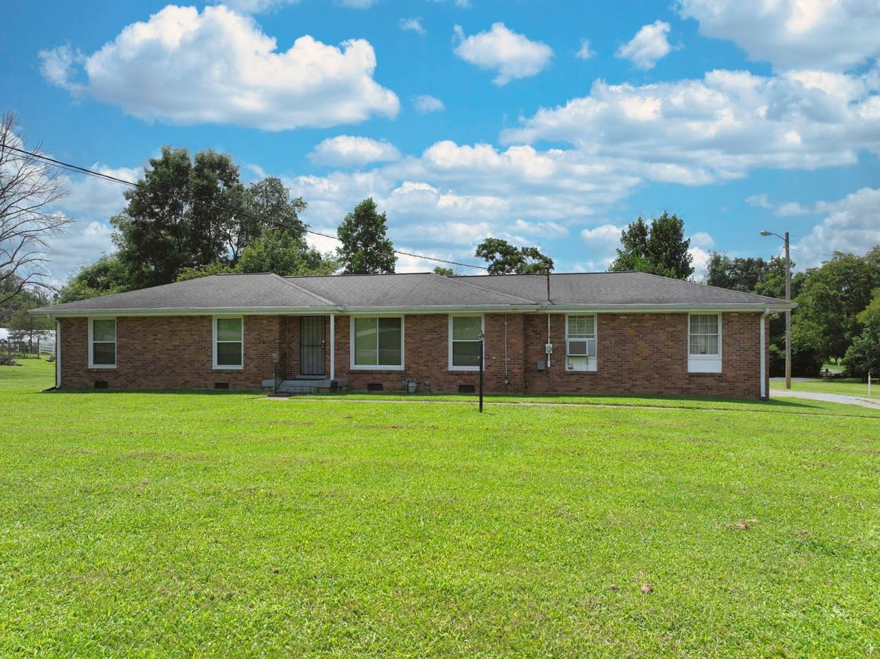 https://bt-photos.global.ssl.fastly.net/nashville/1280_boomver_2_RTC3288145-1.jpg