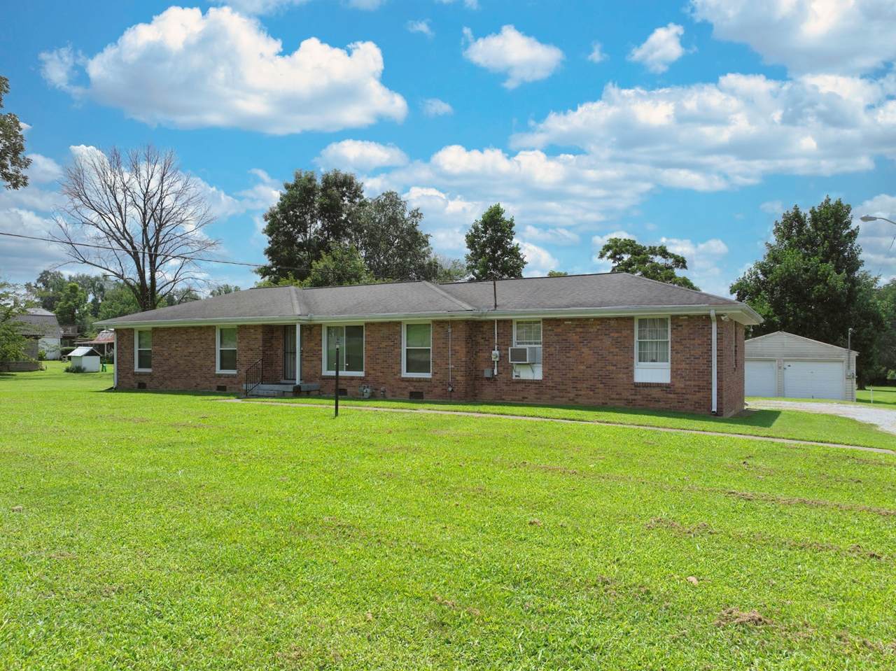 https://bt-photos.global.ssl.fastly.net/nashville/1280_boomver_2_RTC3288145-1.jpg