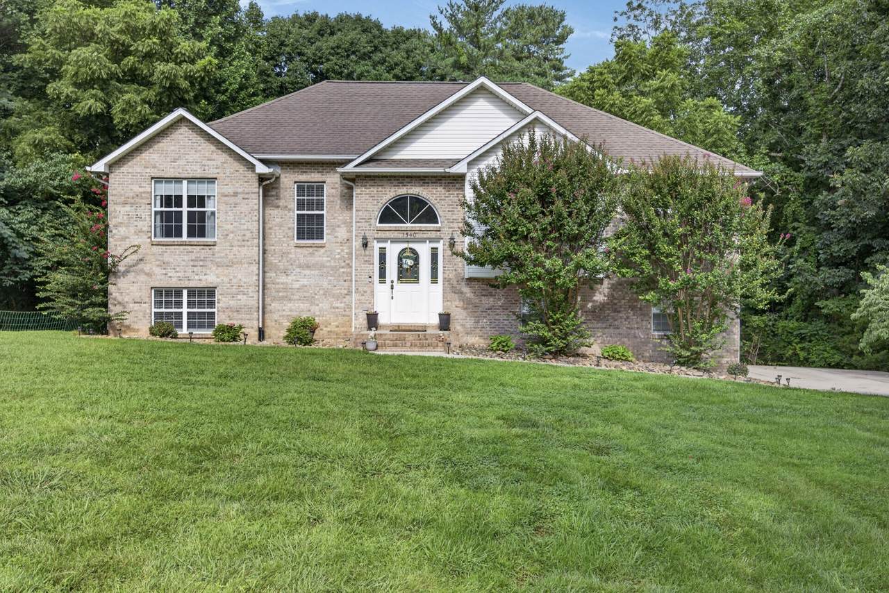 1540 Little John Ln - Photo 1