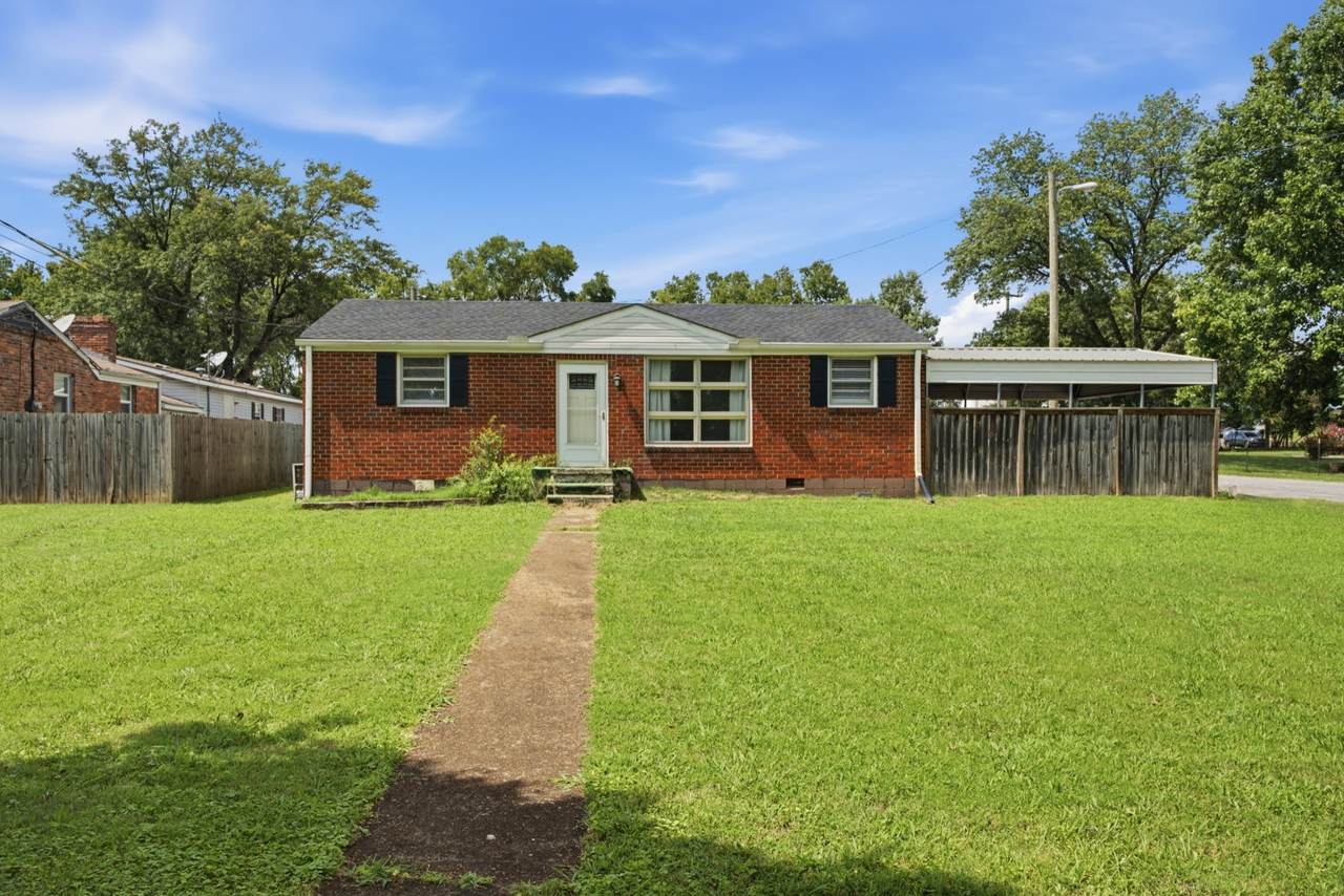 549 E Maple St - Photo 1