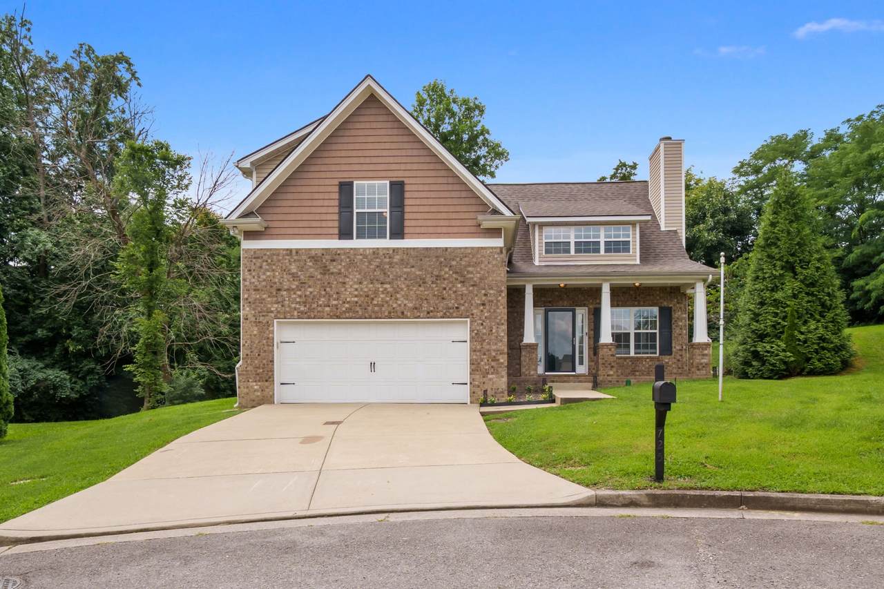 725 Sandbury Pt - Photo 1