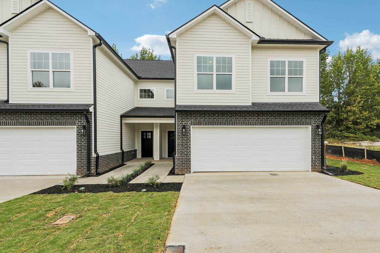 1068 Stagecoach Dr - Photo 1