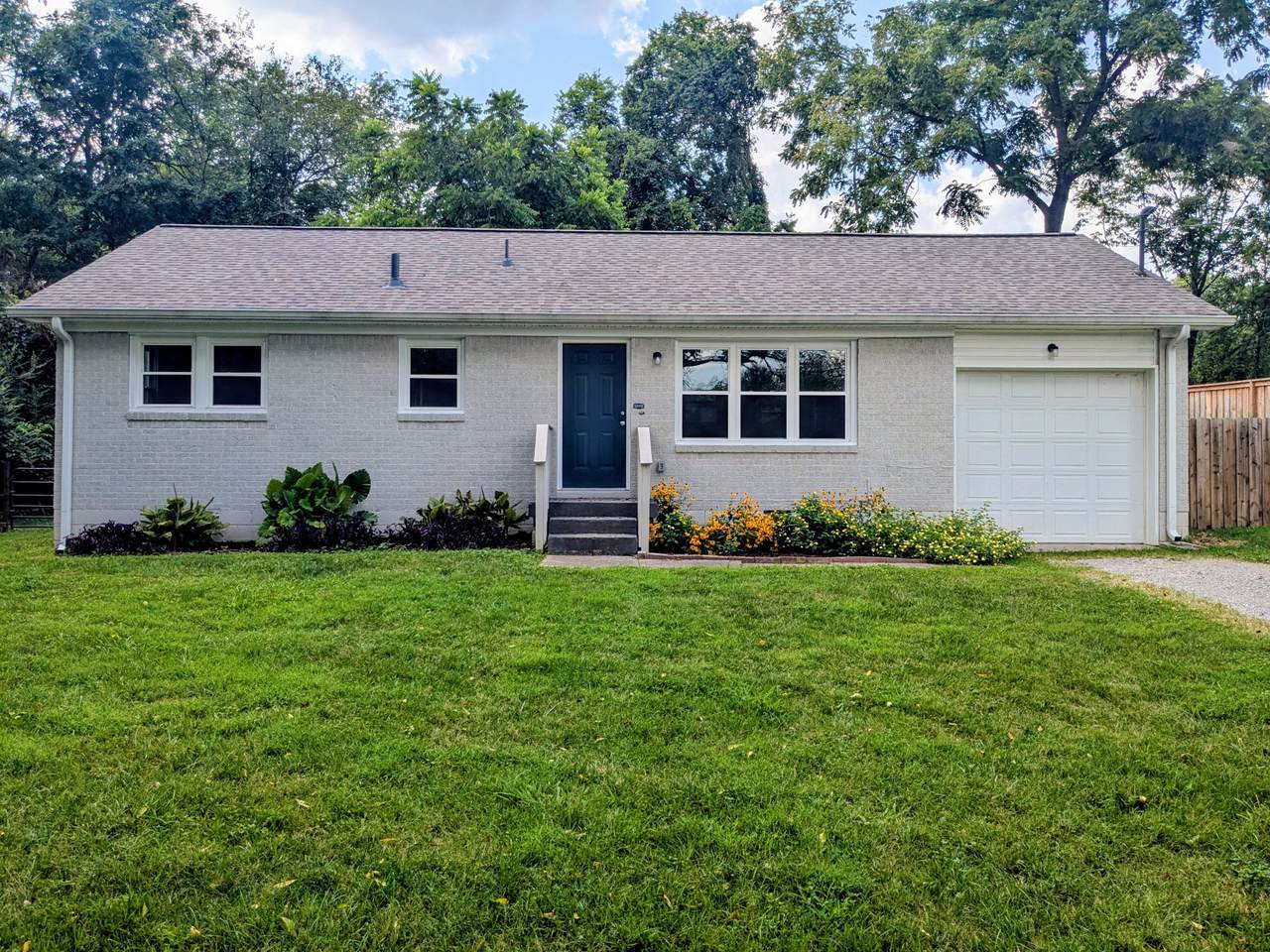 940 Colfax Dr - Photo 1